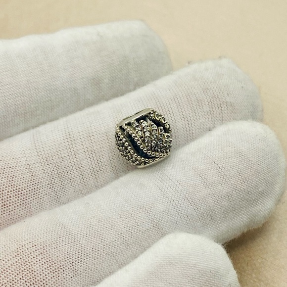 EUC Pandora 791749CZ Sterling Silver Majestic Feathers Openwork Charm w/ CZ's - Picture 6 of 11
